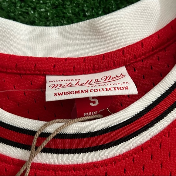 Scottie Pippen Chicago Bulls 1997-1998 Mitchell & Ness  Red Swingman NBA Jersey - Picture 7 of 8